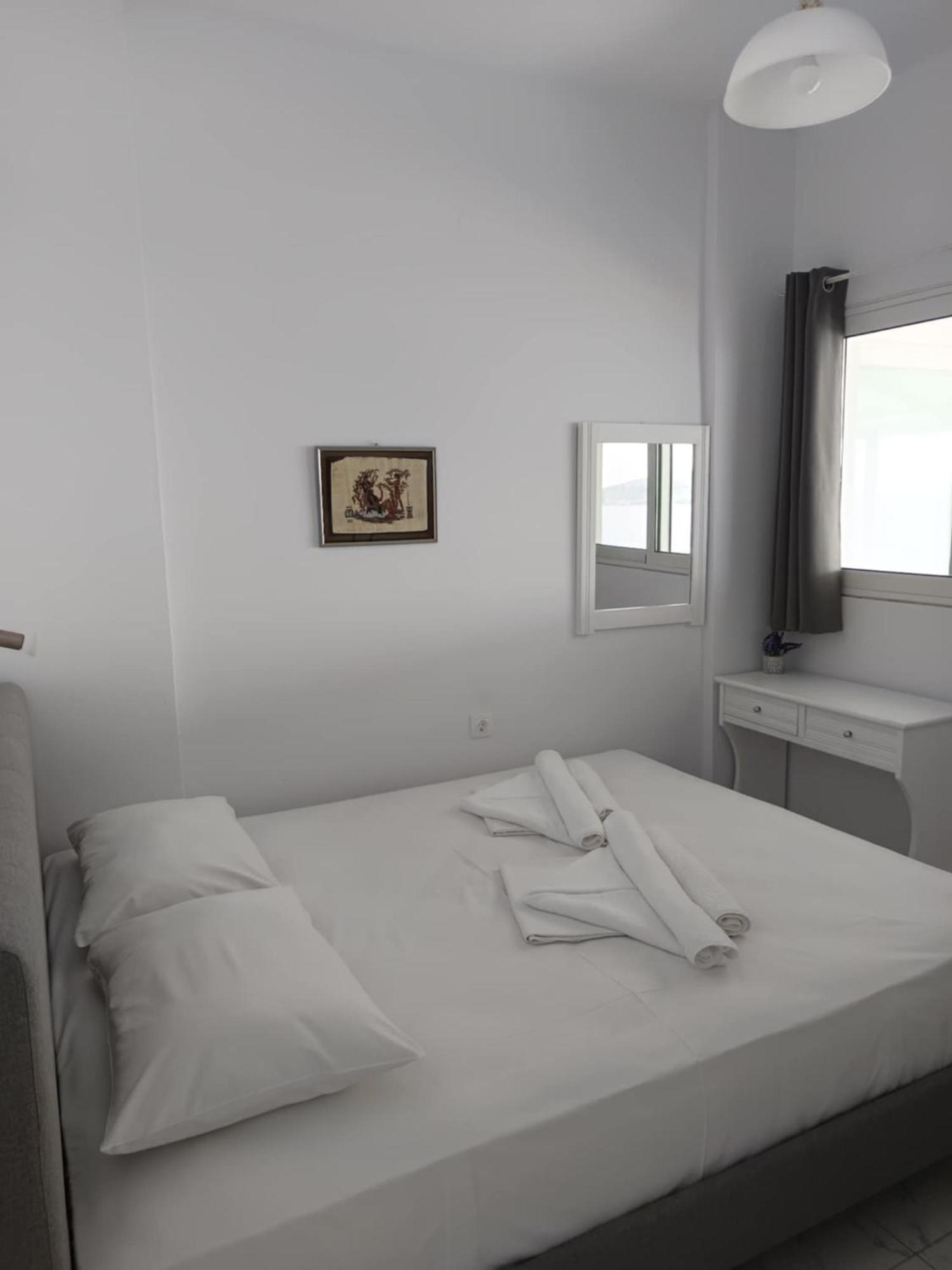 Kalymnos Platy Gialos Mousellis Makis Apartments Panormos  Dış mekan fotoğraf